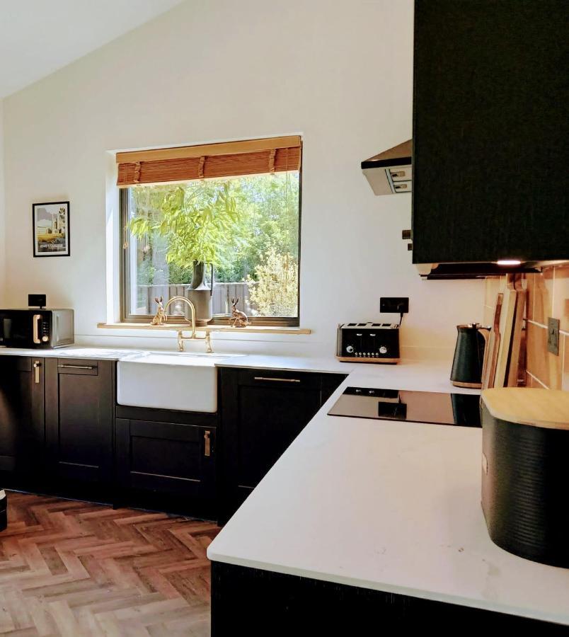 Finest Retreats - Blackbarn Wood Balsham Kültér fotó